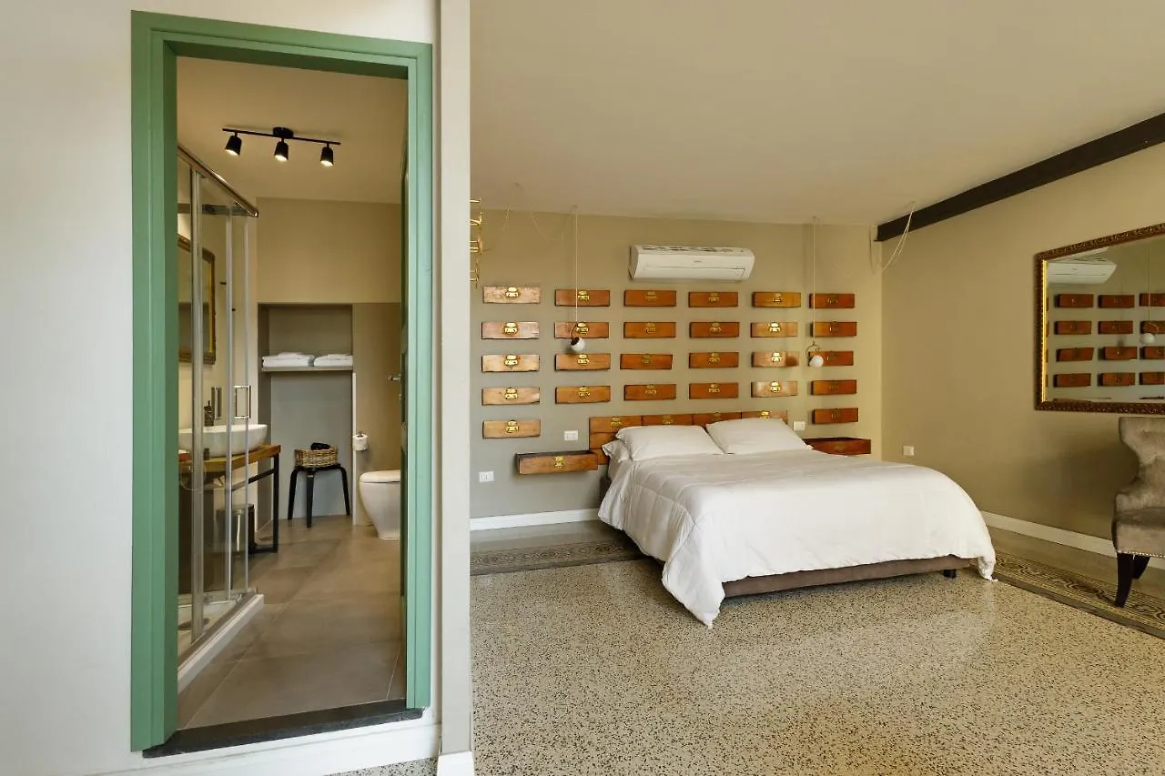 Pala Suites Naples 5*,